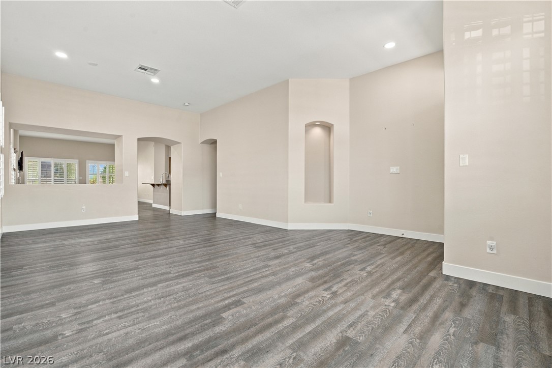 7952 Nookfield Drive Property Photo 2