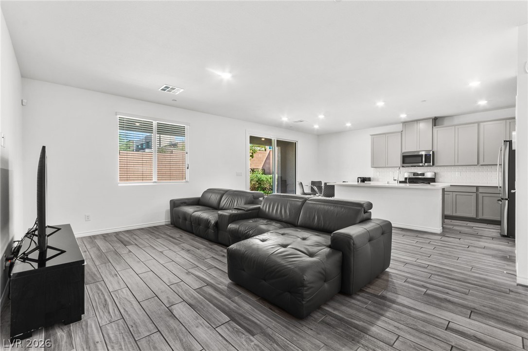 186 Viento Ridge Street Property Photo 12