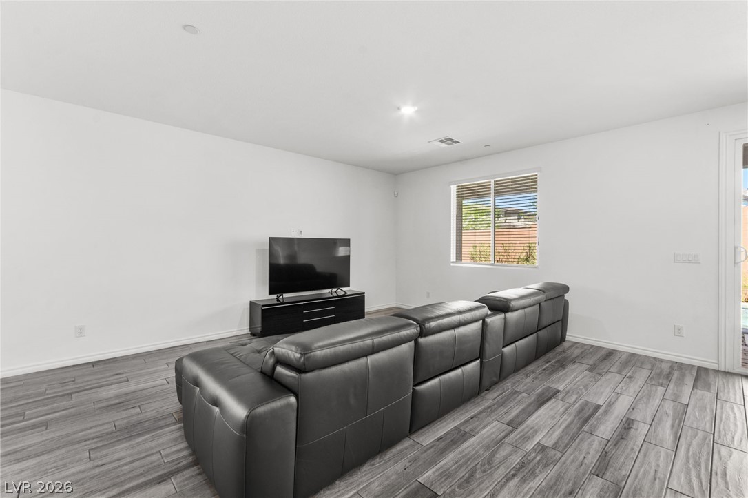 186 Viento Ridge Street Property Photo 13