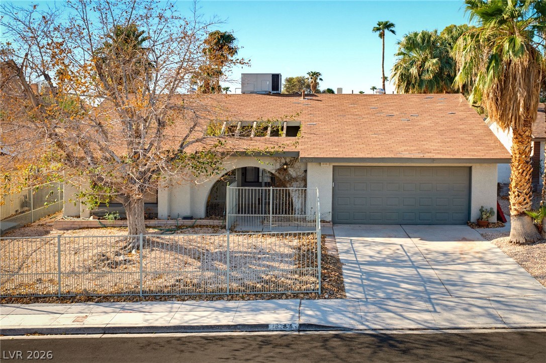 6205 Vista Verde Property Photo 1