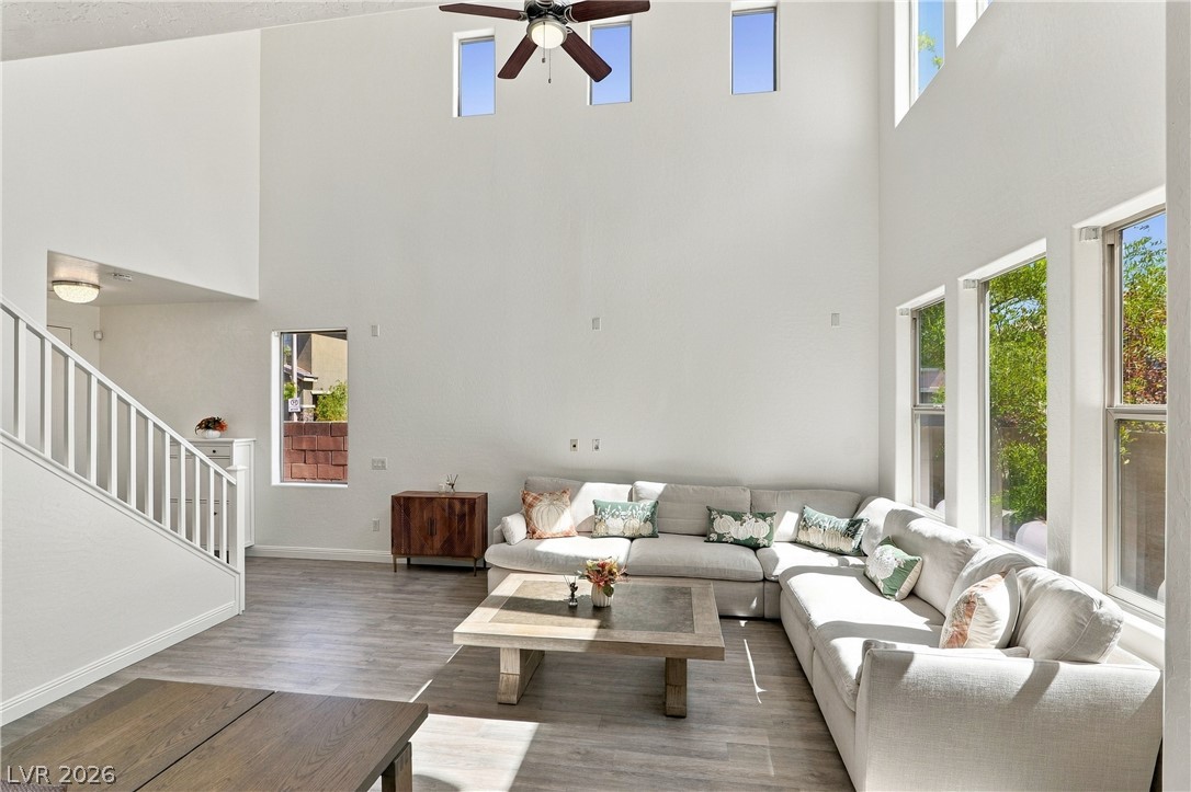 11235 Almador Vista Court Property Photo 4