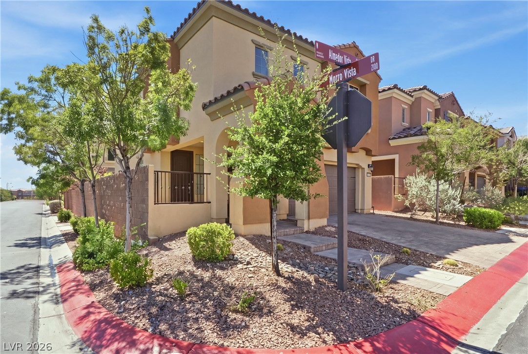 11235 Almador Vista Court Property Photo 8
