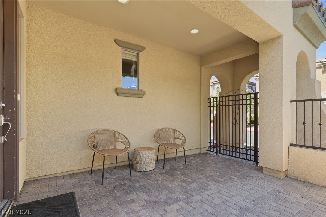 11235 Almador Vista Court Property Photo 9
