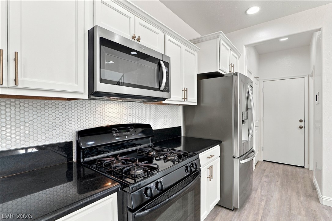 11235 Almador Vista Court Property Photo 11