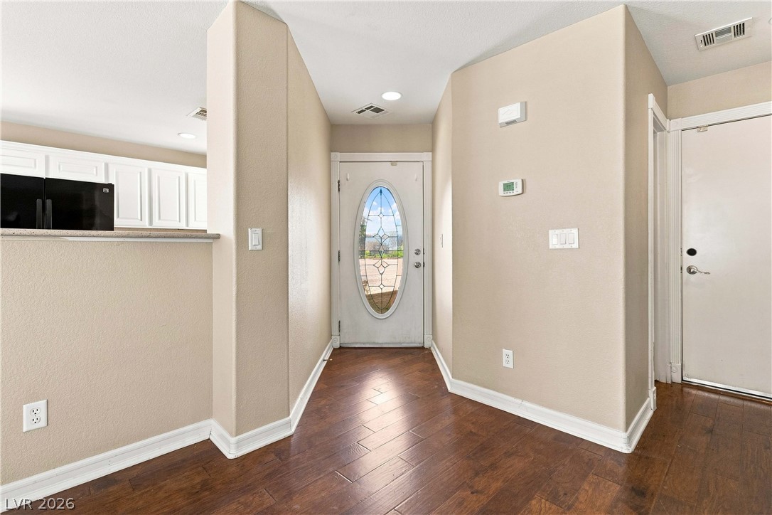 2664 Iris Point Way Property Photo 5