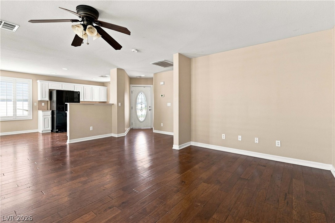 2664 Iris Point Way Property Photo 6