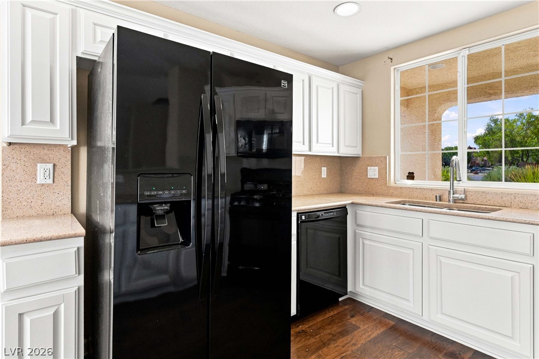 2664 Iris Point Way Property Photo 13
