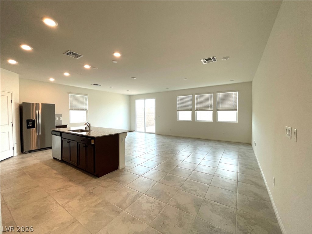 8211 Lantana Springs Street Property Photo 3