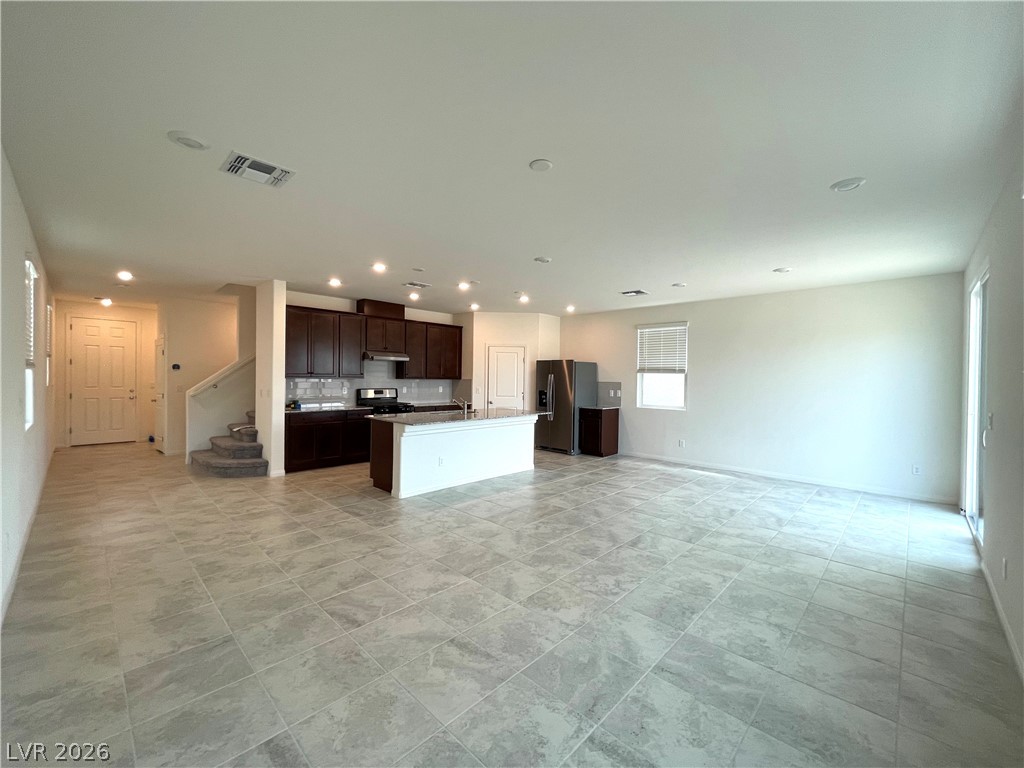 8211 Lantana Springs Street Property Photo 4
