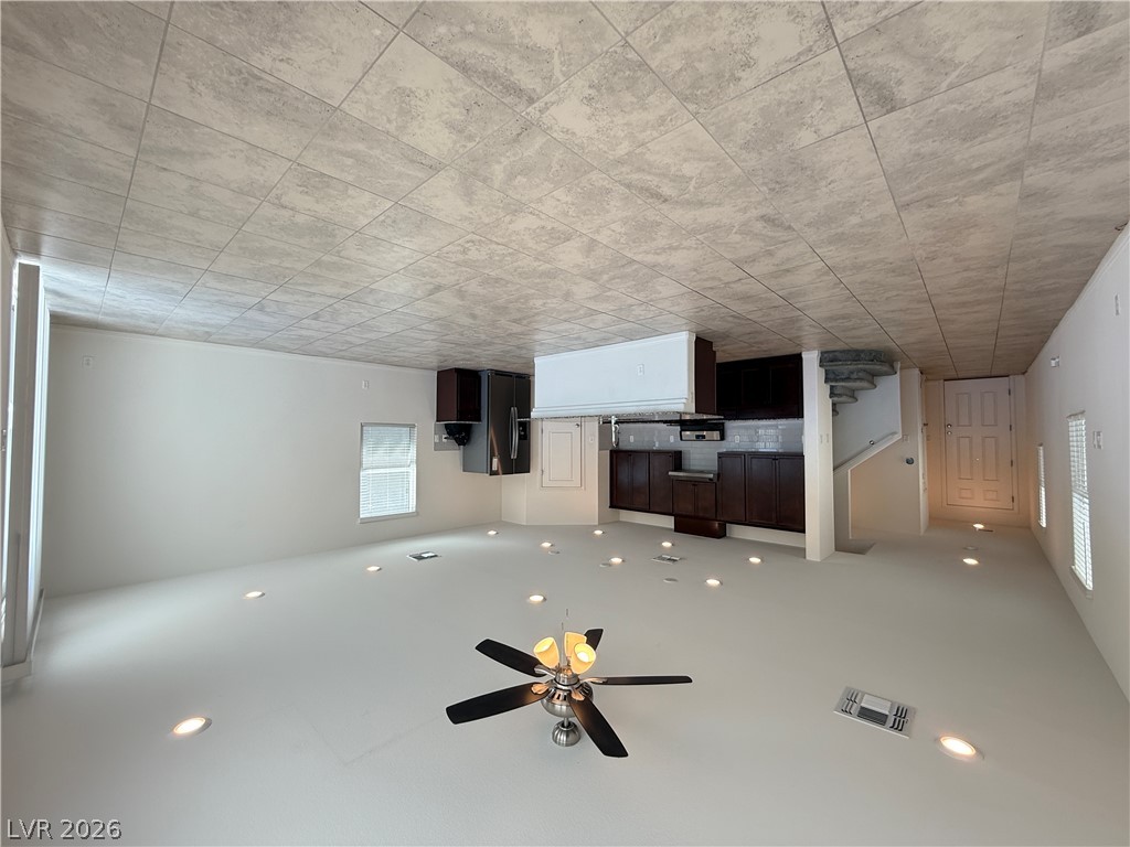 8211 Lantana Springs Street Property Photo 6