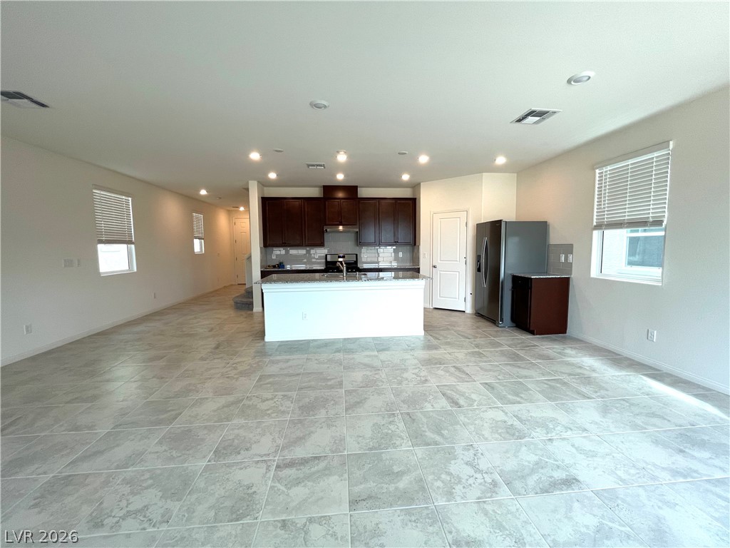 8211 Lantana Springs Street Property Photo 8