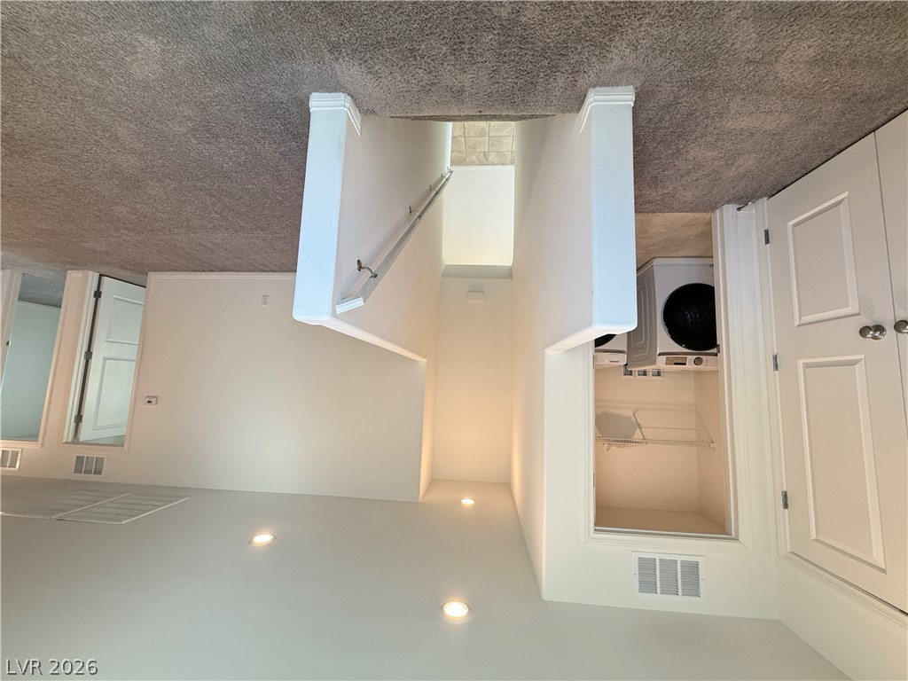 8211 Lantana Springs Street Property Photo 12