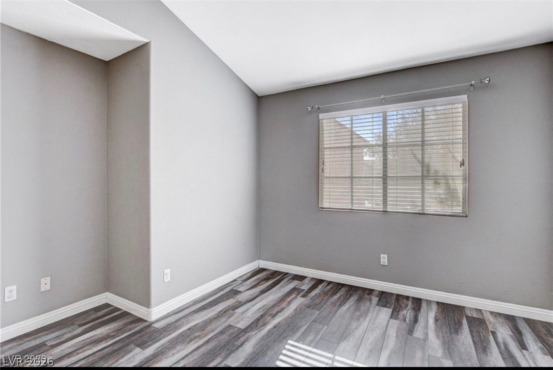 2514 Inlet Spring Avenue Property Photo 4