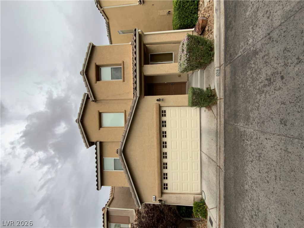 8439 Sequoia Grove Property Photo 1