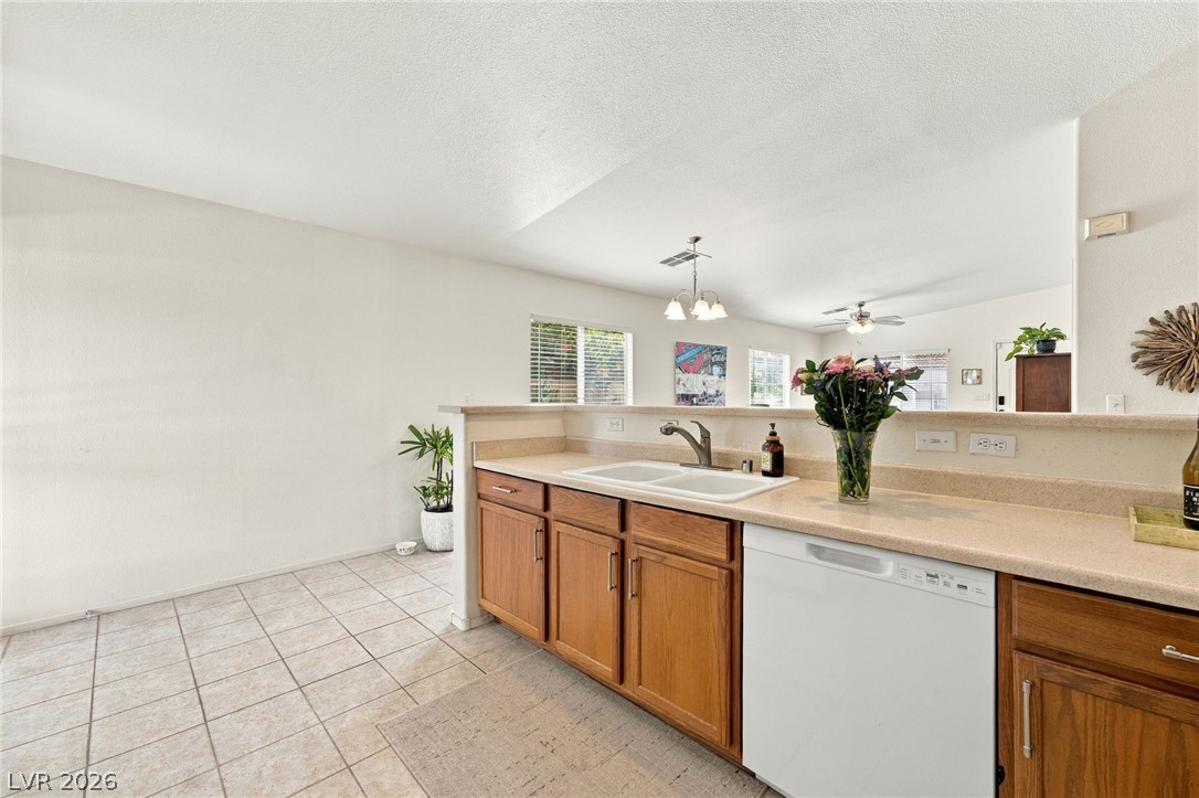 4960 Mascaro Drive Property Photo 14