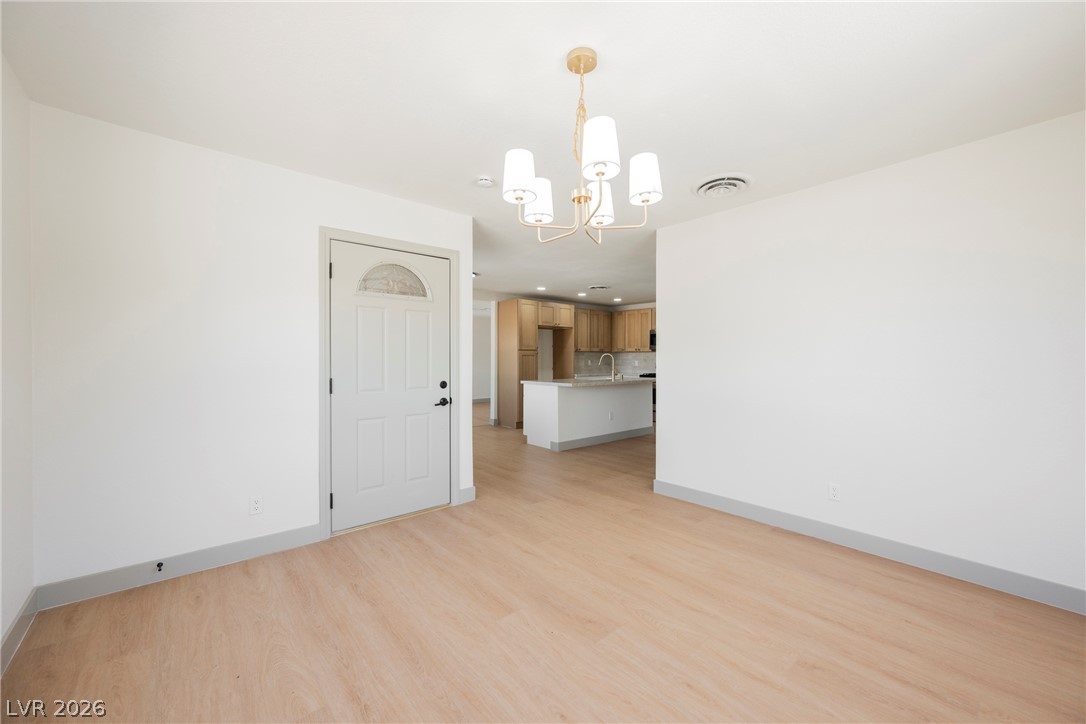 5637 Tunis Avenue Property Photo 5