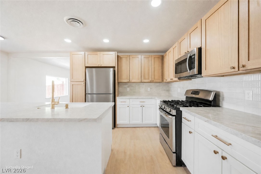 5637 Tunis Avenue Property Photo 7