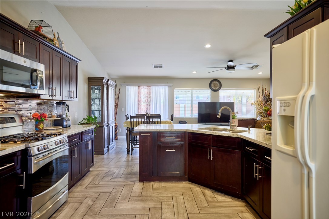 329 Casa Del Norte Drive Property Photo 6