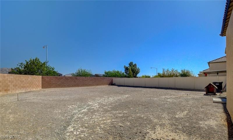 4 Goldleaf Falls Avenue Property Photo 19