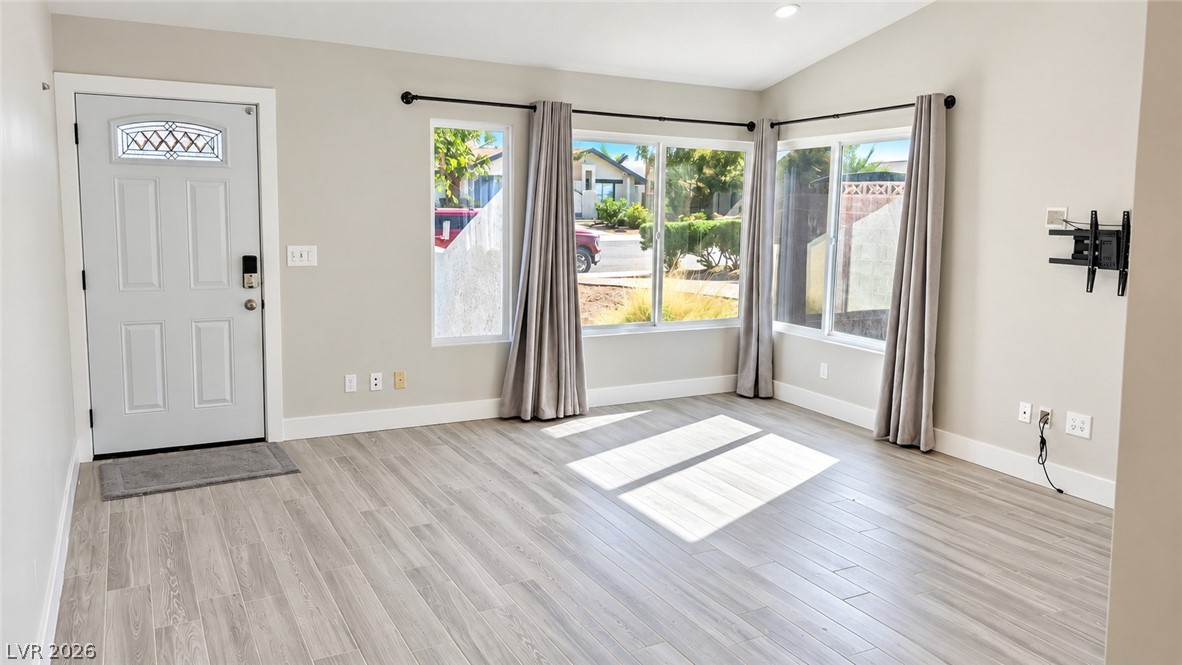3130 Floral Vista Avenue Property Photo 4