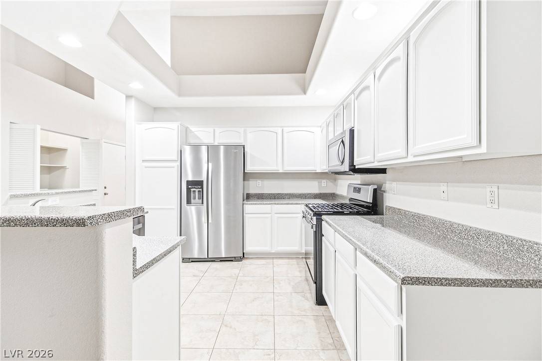 221 Teller Street Property Photo 1