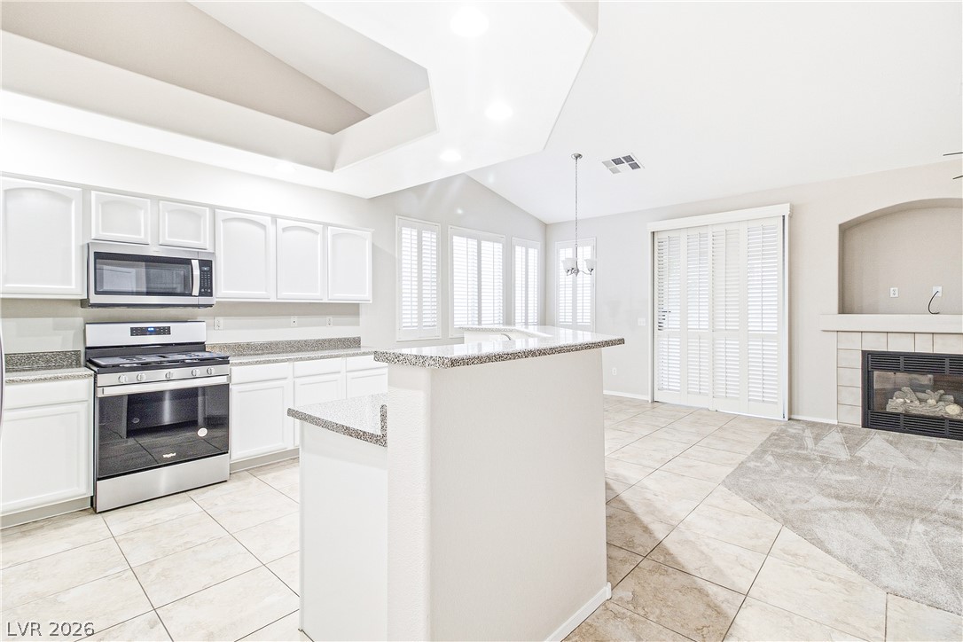 221 Teller Street Property Photo 5