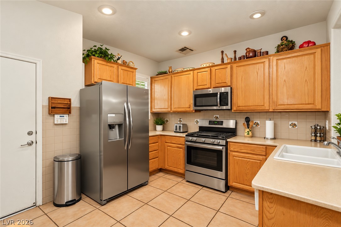 2428 Gamma Ray Place Property Photo 10