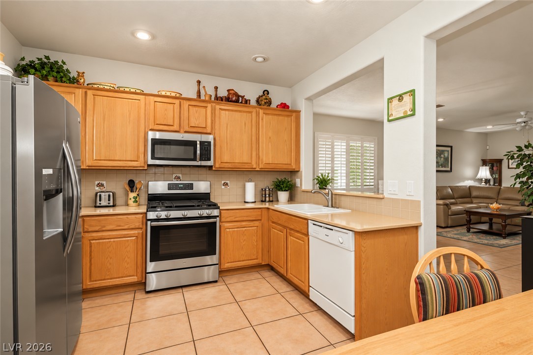 2428 Gamma Ray Place Property Photo 11