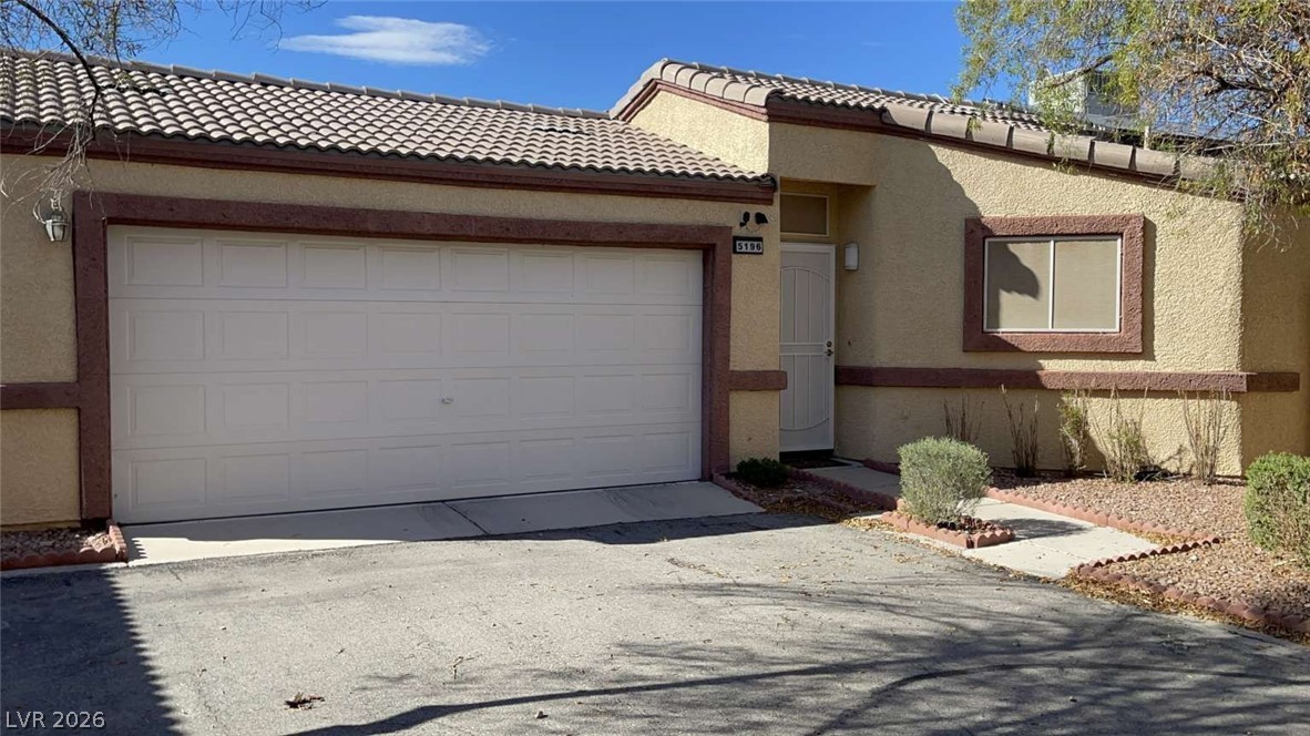 5196 Jewel Canyon Drive Property Photo 2