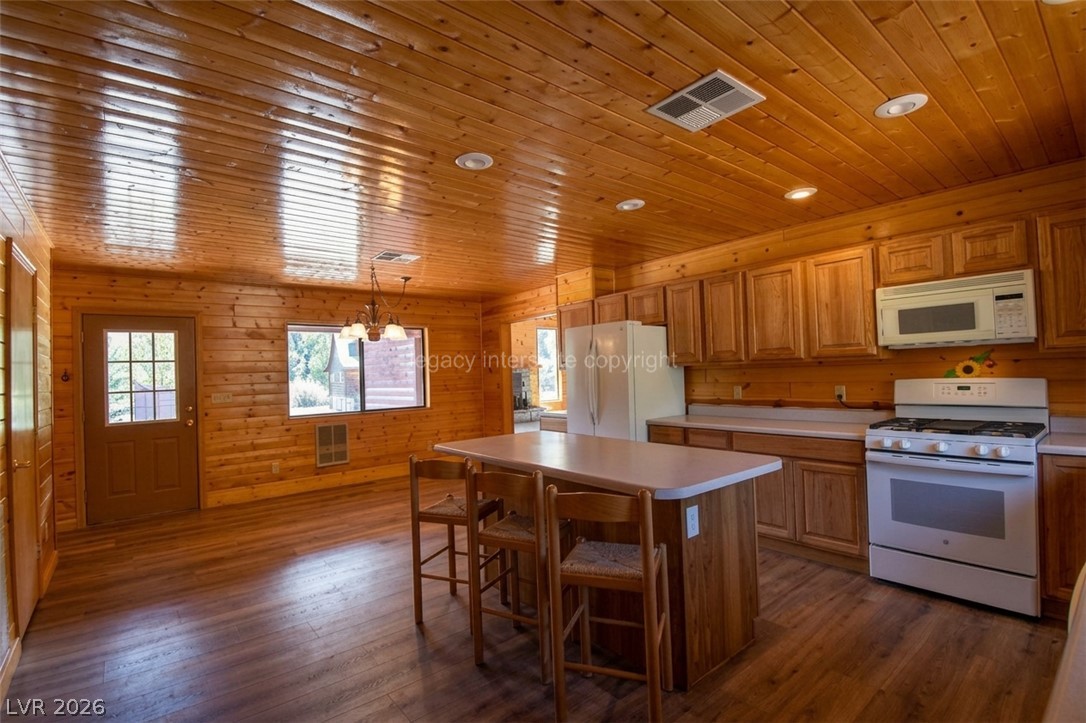 1129 East Ponderosa Road Property Photo 12