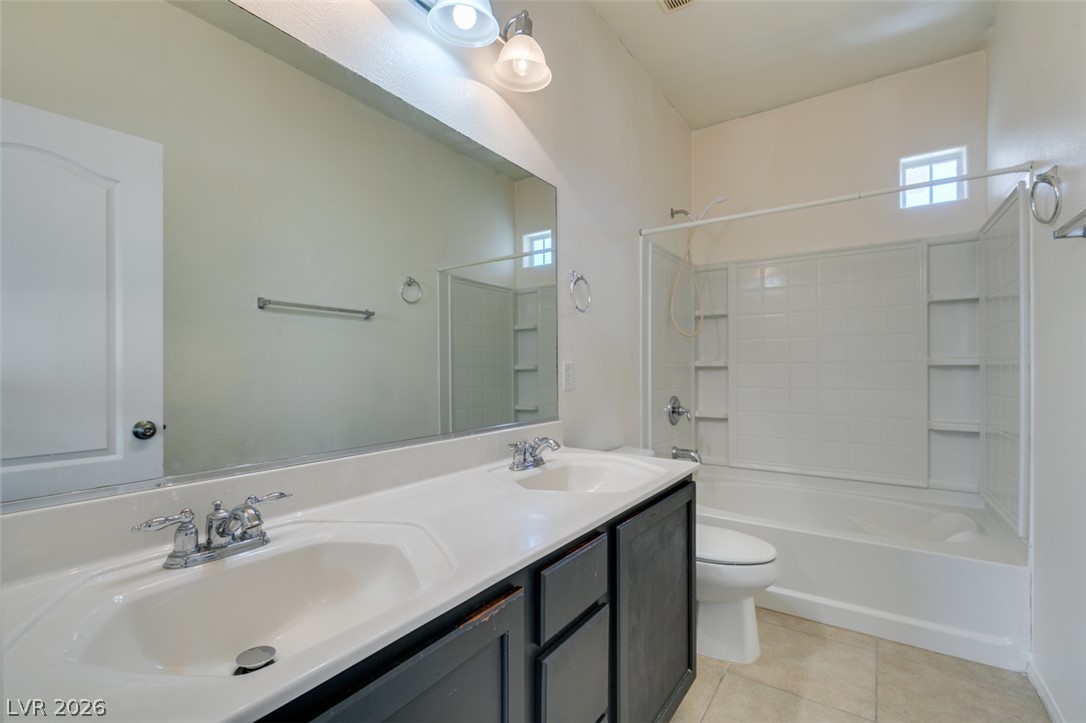 8365 Rygate Avenue Property Photo 15