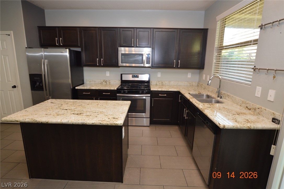 340 Hillhead Court Property Photo 6