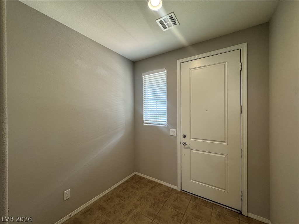 5117 Fiery Sky Ridge Street Property Photo 12