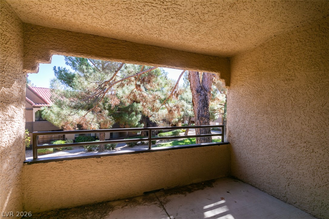 2200 South Fort Apache Road 2132 Property Photo 19