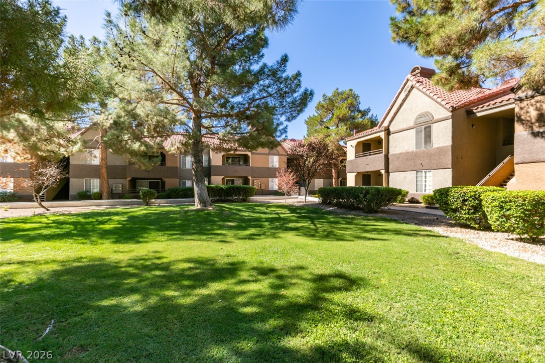 2200 South Fort Apache Road 2132 Property Photo 20