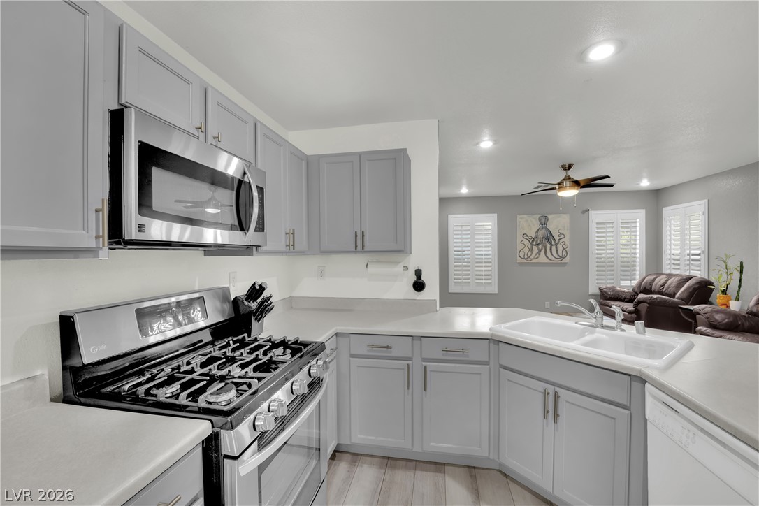 9160 Badby Avenue Property Photo 11