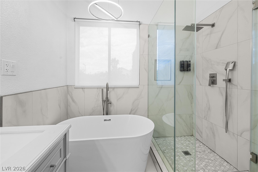 2818892 Property Photo 24