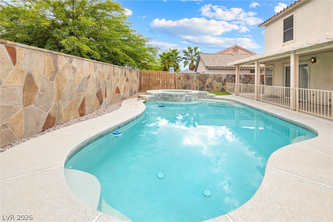 2818892 Property Photo 28