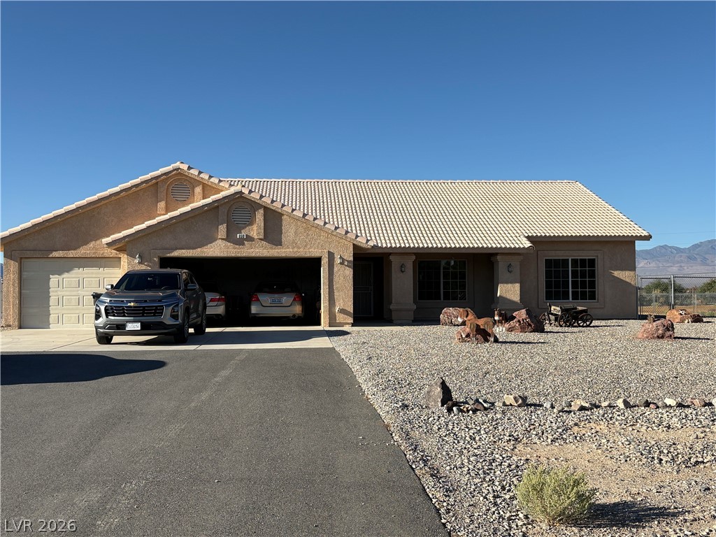850 West Calvada Boulevard Property Photo 1