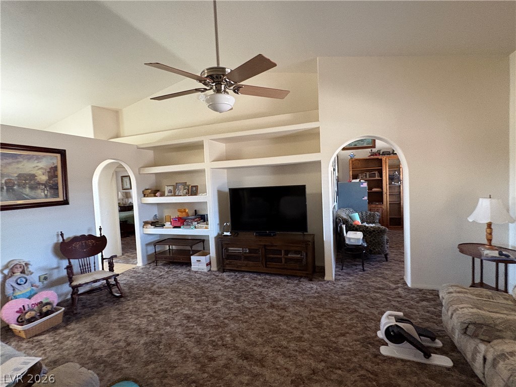 850 West Calvada Boulevard Property Photo 4