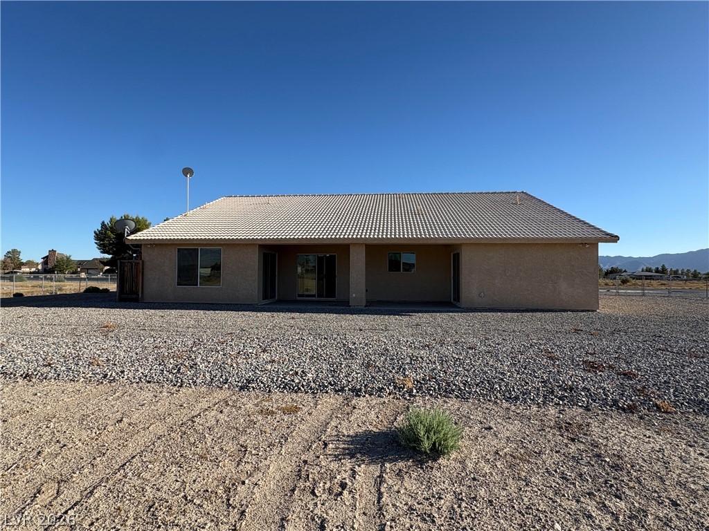 850 West Calvada Boulevard Property Photo 12