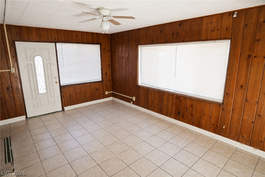 123 West Victory Road Property Photo 9