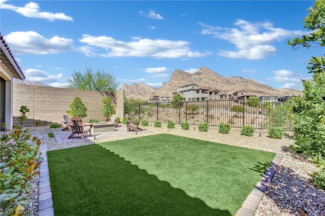 11724 Hatchling Avenue Property Photo 41
