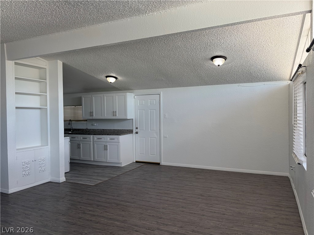 5701 Evergreen Avenue Property Photo 9