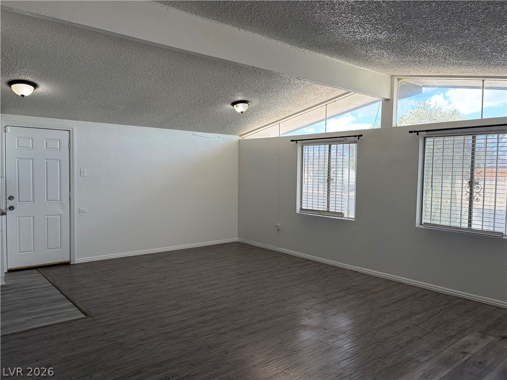 5701 Evergreen Avenue Property Photo 10