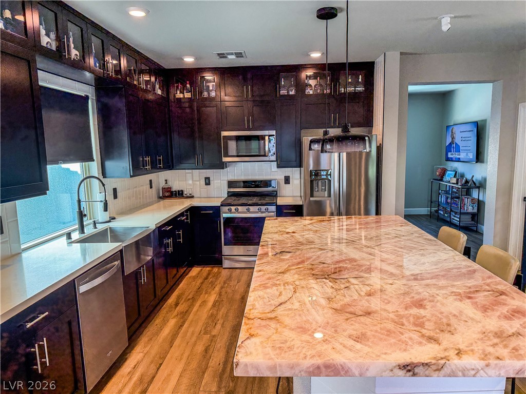 8160 Eaton Hill Street Property Photo 2