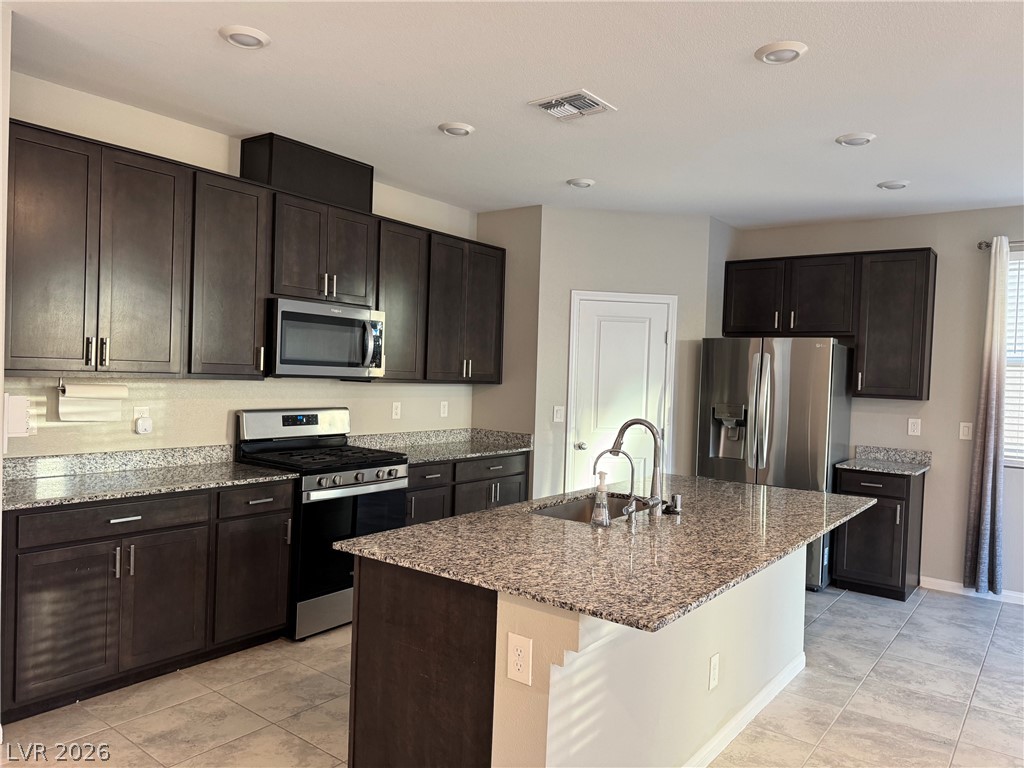 10621 Adobe Ranch Street Property Photo 4