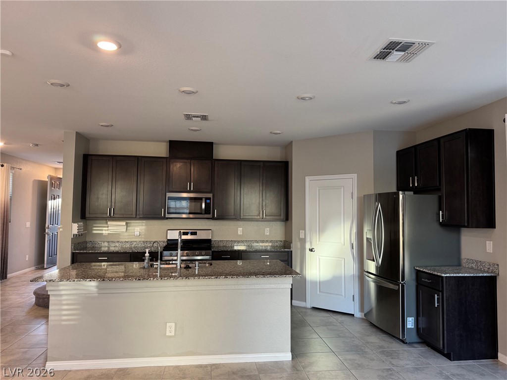 10621 Adobe Ranch Street Property Photo 6