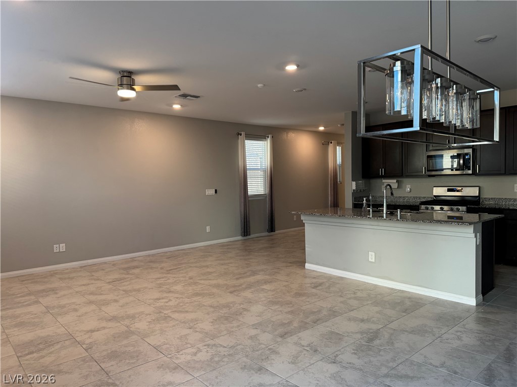 10621 Adobe Ranch Street Property Photo 8
