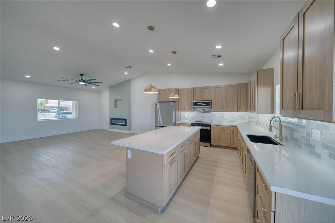 2520 South Yakima Avenue Property Photo 9